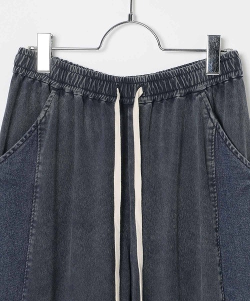 LEPSIM(レプシィム)の「デニムドッキングパンツ 1023674(デニムパンツ・レディース・インディゴブルー/ブラック・FREE)」の4枚目の写真