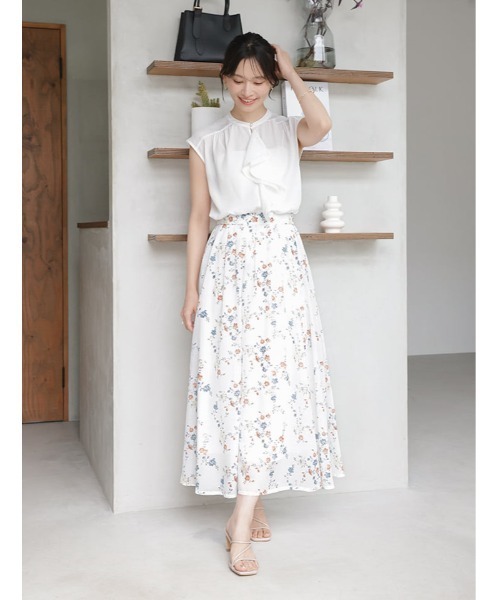 fifth（フィフス）の「【kanaセレクト】フラワープリントシフォンスカート（スカート・レディース・ホワイト/ネイビー・M/XS）」の16枚目の写真