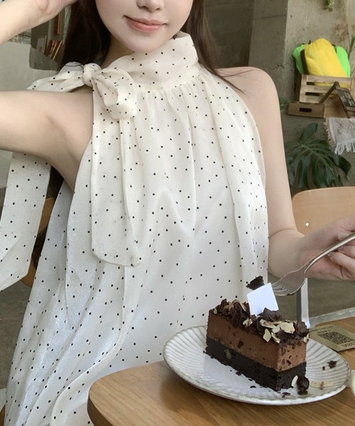 Nia（ニア）の「Nia(ニア)/ホルターネックドットシアートップス（シャツ/ブラウス・レディース・アイボリー・MEDIUM/SMALL）」の9枚目の写真