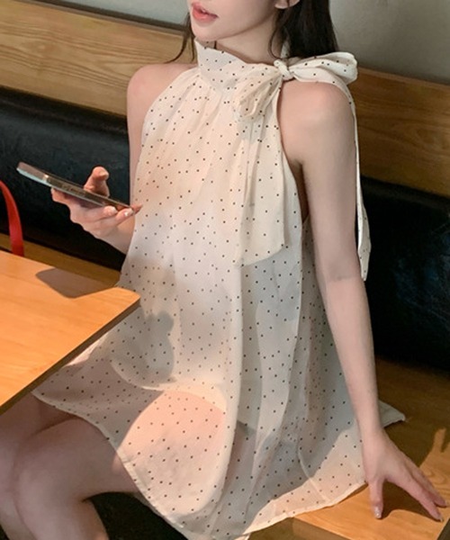 Nia（ニア）の「Nia(ニア)/ホルターネックドットシアートップス（シャツ/ブラウス・レディース・アイボリー・MEDIUM/SMALL）」の11枚目の写真