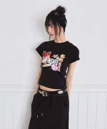 アンフィニッシュドステッカーズプリンティングスリムフィット半袖Tシャツブラック
