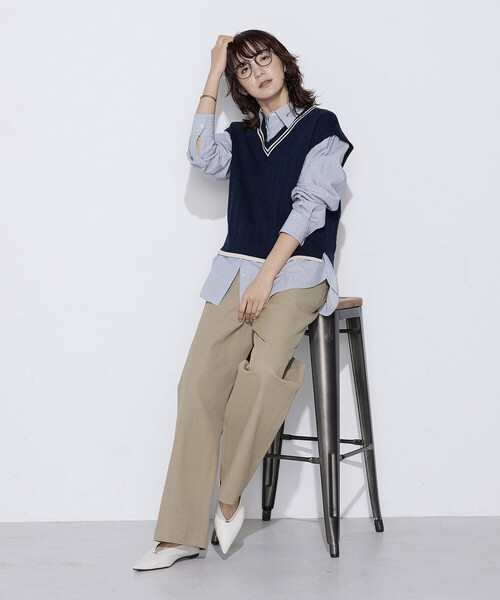 COMME CA Wardrobe(コムサワードローブ)の「〔 +サイズ 〕 ケーブル編 ニットベスト(ニット/セーター・レディース・アイボリー/ネイビー・15号)」の11枚目の写真