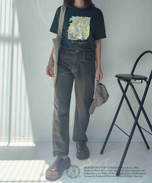 AS KNOW AS plus(アズノゥアズプラス)の「〇ピーターラビット アソート半袖Tシャツ 【ピーターラビット/PETER RABBIT】(Tシャツ/カットソー・レディース・ブルーグレー/オフホワイト/ダークグリーン/スミクロ・FREE)」の19枚目の写真