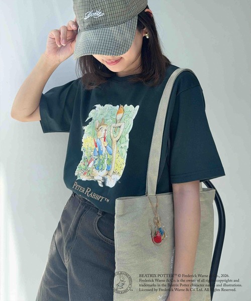 AS KNOW AS plus(アズノゥアズプラス)の「〇ピーターラビット アソート半袖Tシャツ 【ピーターラビット/PETER RABBIT】(Tシャツ/カットソー・レディース・ブルーグレー/オフホワイト/ダークグリーン/スミクロ・FREE)」の17枚目の写真
