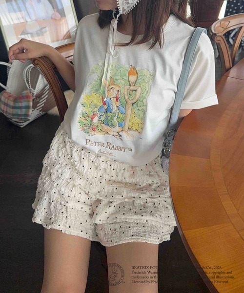 AS KNOW AS plus(アズノゥアズプラス)の「〇ピーターラビット アソート半袖Tシャツ 【ピーターラビット/PETER RABBIT】(Tシャツ/カットソー・レディース・ブルーグレー/オフホワイト/ダークグリーン/スミクロ・FREE)」の7枚目の写真
