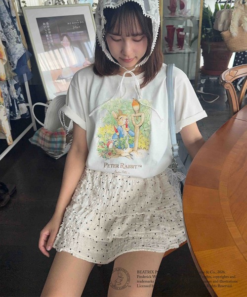 AS KNOW AS plus(アズノゥアズプラス)の「〇ピーターラビット アソート半袖Tシャツ 【ピーターラビット/PETER RABBIT】(Tシャツ/カットソー・レディース・ブルーグレー/オフホワイト/ダークグリーン/スミクロ・FREE)」の8枚目の写真