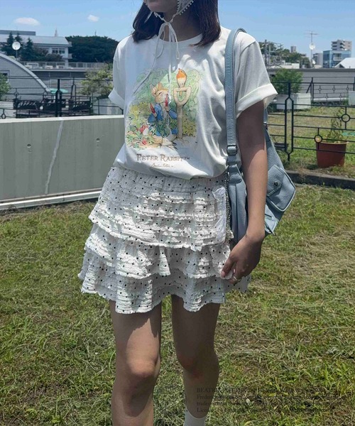 AS KNOW AS plus(アズノゥアズプラス)の「〇ピーターラビット アソート半袖Tシャツ 【ピーターラビット/PETER RABBIT】(Tシャツ/カットソー・レディース・ブルーグレー/オフホワイト/ダークグリーン/スミクロ・FREE)」の6枚目の写真
