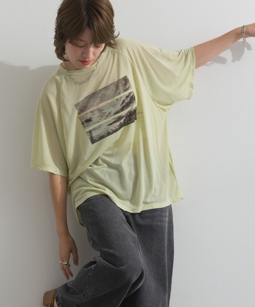 le colis(ルコリ)の「シアースラブ 転写プリント ラグランTシャツ 半袖(Tシャツ/カットソー・レディース・オフホワイト/ライトグリーン/ブラック・FREE)」の10枚目の写真