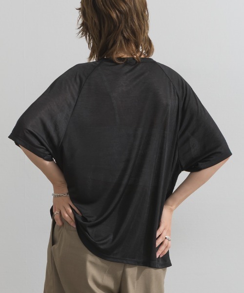 le colis(ルコリ)の「シアースラブ 転写プリント ラグランTシャツ 半袖(Tシャツ/カットソー・レディース・オフホワイト/ライトグリーン/ブラック・FREE)」の18枚目の写真