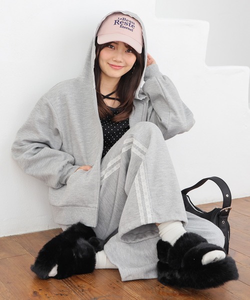 Honeys(ハニーズ)の「レース付ジップパーカー(パーカー・レディース・ピンク/ブラック/杢グレー・M/LL/L/S/3L)」の11枚目の写真