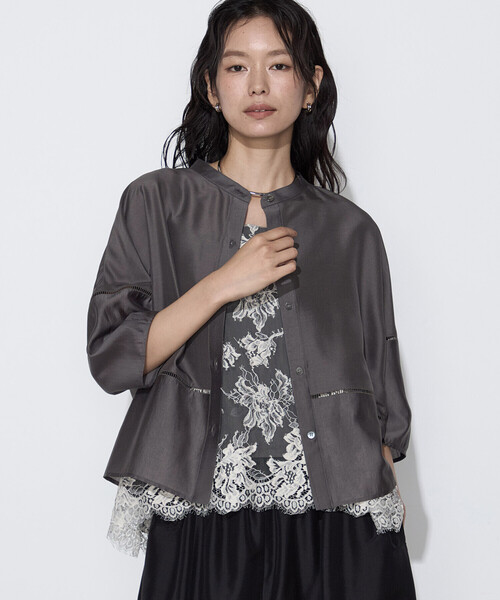 K.T KIYOKO TAKASE(キヨコタカセ)の「ライトシルクウール ランタンスリーブシャツ(シャツ/ブラウス・レディース・チャコール・9号)」の1枚目の写真