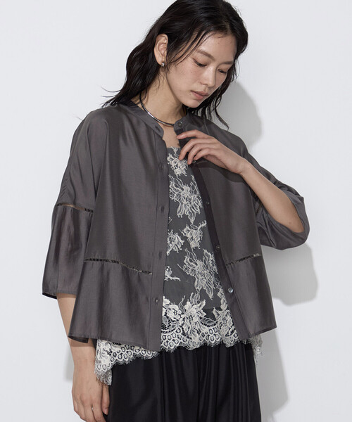 K.T KIYOKO TAKASE(キヨコタカセ)の「ライトシルクウール ランタンスリーブシャツ(シャツ/ブラウス・レディース・チャコール・9号)」の4枚目の写真