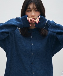 【ユニセックス】配色ベロアタッチニットシャツ