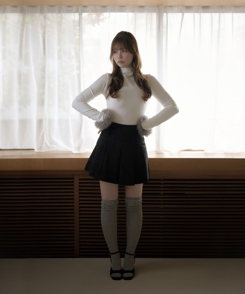 M DOLLY(エムドリー)の「Fur cuff bonnie tops / ファーカフボニートップス(Tシャツ/カットソー・レディース・ブラウン/ホワイト/グレー/ブラック・FREE)」の10枚目の写真