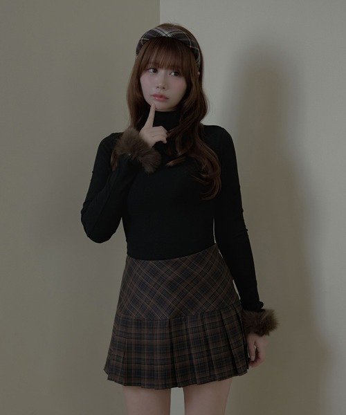 M DOLLY(エムドリー)の「Fur cuff bonnie tops / ファーカフボニートップス(Tシャツ/カットソー・レディース・ブラウン/ホワイト/グレー/ブラック・FREE)」の14枚目の写真