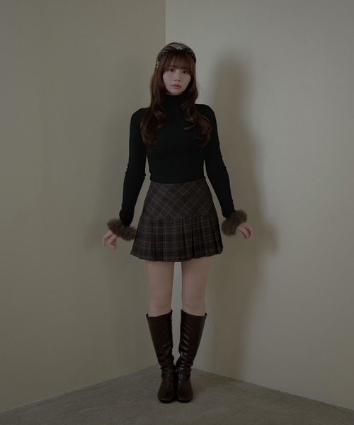 M DOLLY(エムドリー)の「Fur cuff bonnie tops / ファーカフボニートップス(Tシャツ/カットソー・レディース・ブラウン/ホワイト/グレー/ブラック・FREE)」の15枚目の写真