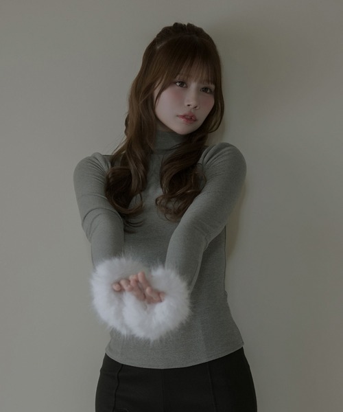 M DOLLY(エムドリー)の「Fur cuff bonnie tops / ファーカフボニートップス(Tシャツ/カットソー・レディース・ブラウン/ホワイト/グレー/ブラック・FREE)」の18枚目の写真