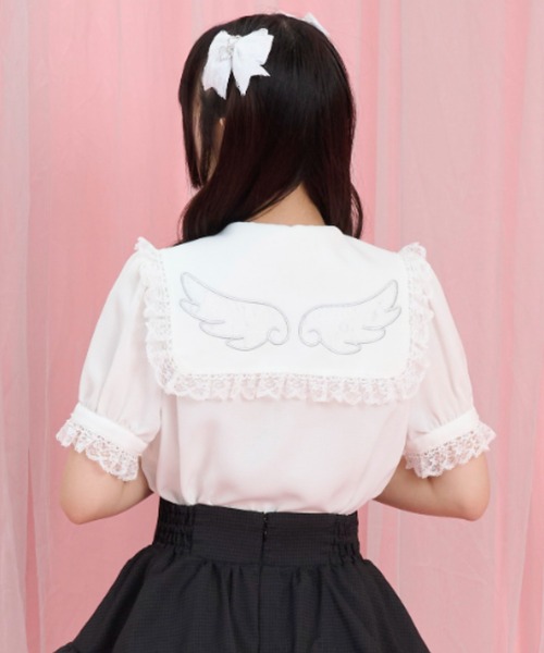 Secret Honey(シークレットハニー)の「エンジェルモチーフブラウス(シャツ/ブラウス・レディース・オフホワイト/ブラック・MEDIUM)」の1枚目の写真