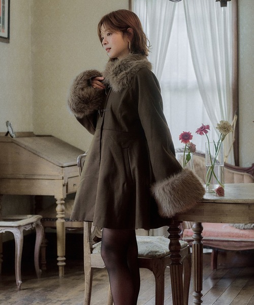 mideal(マイディール)の「lady peplum fur coat / レディペプラムファーコート(その他アウター・レディース・ボルドー/カーキ・FREE)」の9枚目の写真