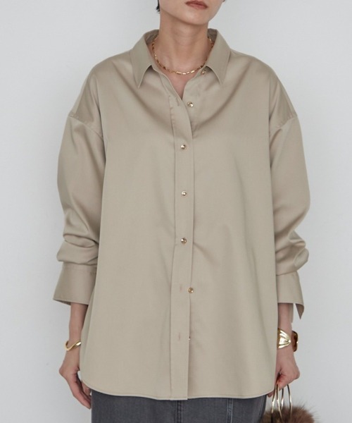 LOUNGEDRESS(ラウンジドレス)の「《名品シャツをブラッシュアップ》BASICサテンシャツ 秋服(シャツ/ブラウス・レディース・オフホワイト/ベージュ/ミント/ブラウン・FREE)」の1枚目の写真