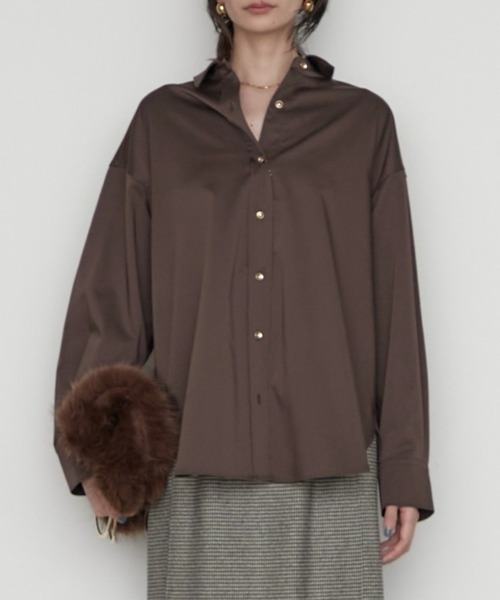 LOUNGEDRESS(ラウンジドレス)の「《名品シャツをブラッシュアップ》BASICサテンシャツ 秋服(シャツ/ブラウス・レディース・オフホワイト/ベージュ/ミント/ブラウン・FREE)」の3枚目の写真