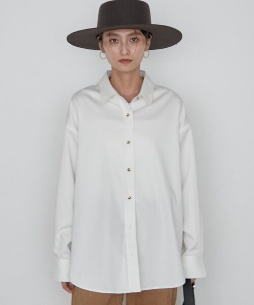 LOUNGEDRESS(ラウンジドレス)の「《名品シャツをブラッシュアップ》BASICサテンシャツ 秋服(シャツ/ブラウス・レディース・オフホワイト/ベージュ/ミント/ブラウン・FREE)」の5枚目の写真