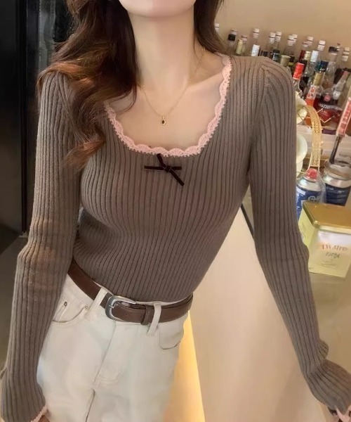 Beststore(ベストストア)の「【秋冬】フリル タイトリブニット 長袖 胸元リボン付き レトロ ガーリー(ニット/セーター・レディース・アイボリー/ブラウン/ブラック・FREE)」の1枚目の写真