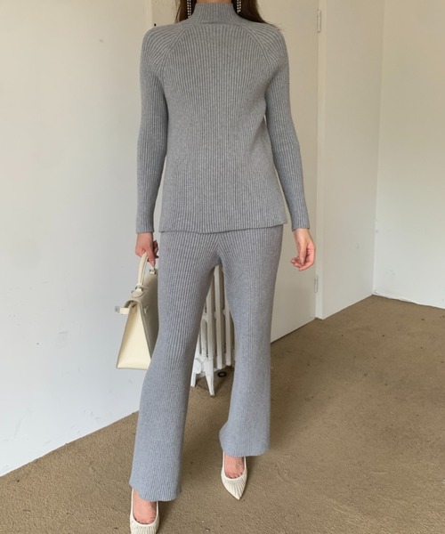 BIRTHDAY BASH(バースデイバッシュ)の「LEILA LIB STRAIGHT PANTS(リブニットストレートパンツ)(その他パンツ・レディース・グレー・MEDIUM/SMALL)」の13枚目の写真