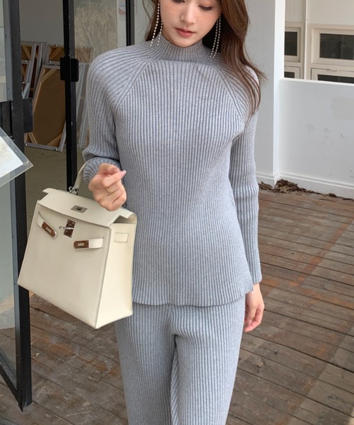 BIRTHDAY BASH(バースデイバッシュ)の「LEILA LIB STRAIGHT PANTS(リブニットストレートパンツ)(その他パンツ・レディース・グレー・MEDIUM/SMALL)」の16枚目の写真