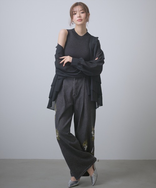 AND COUTURE（アンドクチュール）の「ウエストドロストペプラムシャツ（シャツ/ブラウス・レディース・ブラック/ベージュ/モカ・FREE）」の9枚目の写真