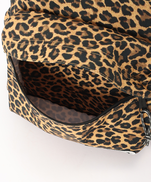 OUTDOOR PRODUCTS(アウトドアプロダクツ)の「452U MIDEIUM ex LEOPARD(バックパック/リュック・レディース・キャメル・FREE)」の7枚目の写真