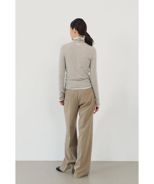 KUME(クメ)の「レイヤードタートルネックトップ、メランジベージュ(Tシャツ/カットソー・レディース・その他・MEDIUM/SMALL)」の2枚目の写真