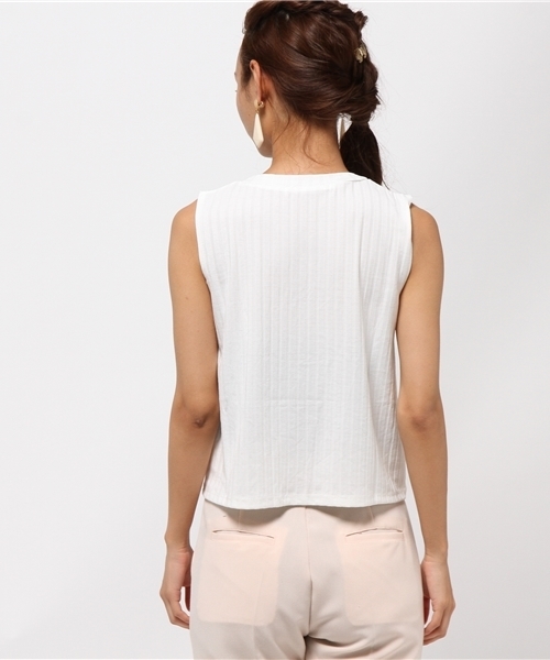 SLY（スライ）の「CUT RIB TOPS-S（Tシャツ/カットソー・レディース・ベージュ/ホワイト/ブラック/ライトブルー/ライトピンク・FREE）」の10枚目の写真