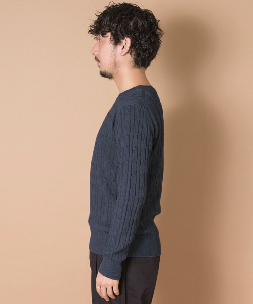 URBAN RESEARCH(アーバンリサーチ)の「UR ストレッチケーブルC/Nニット(ニット/セーター・メンズ・キャメル/ブルー系その他/オリーブ/ブルー・MEDIUM/LARGE)」の6枚目の写真