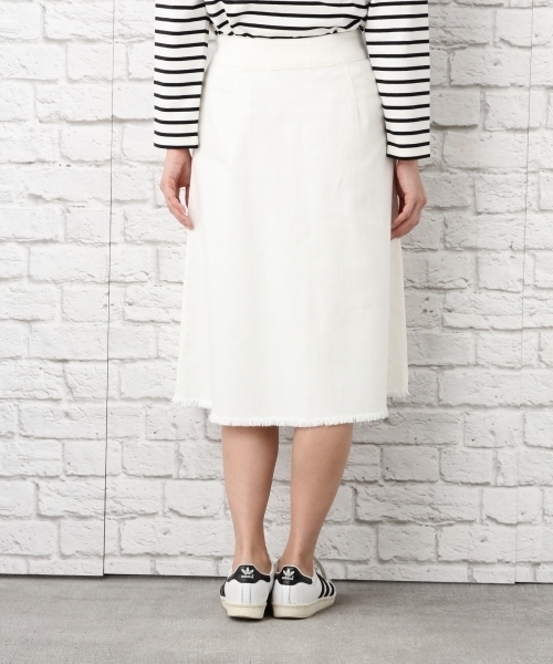 LEPSIM(レプシィム)の「フリンジデニムAラインスカート 739228(デニムスカート・レディース・オフホワイト/ブルー・MEDIUM/LARGE)」の6枚目の写真