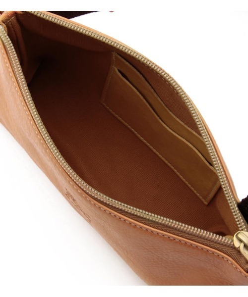 IL BISONTE（イルビゾンテ）の「IL BISONTE / ORIGINAL LEATHER / SHOULDER BAG（ショルダーバッグ・レディース・ライトブラウン/ナチュラル/ブラック/ダークブラウン/ネイビー/サンドベージュ/オレンジ/オリーブ/グリーン/レンガ/レッド・FREE）」の13枚目の写真