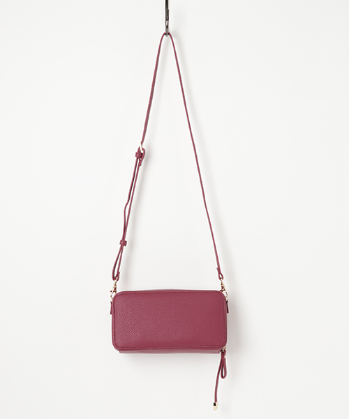 JILL by JILL STUART（ジルバイジルスチュアート）の「ビジューロイヤルズ（サイフポシェット）（ショルダーバッグ・レディース・レッド/ブラック/ライトグレー・ﾌﾘ-）」の4枚目の写真