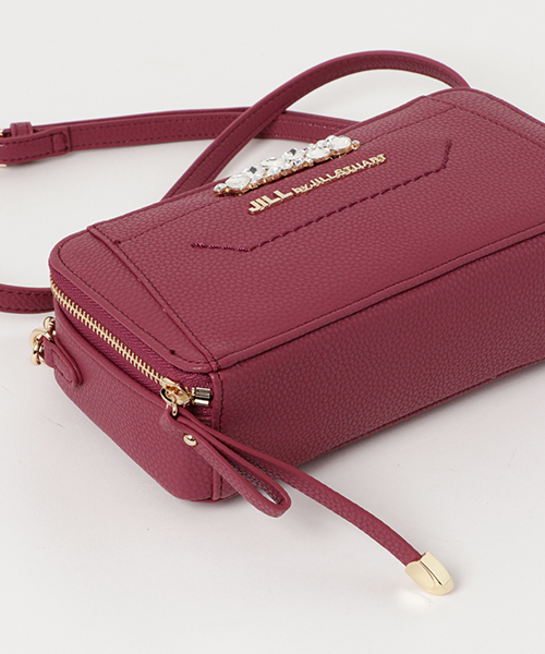 JILL by JILL STUART（ジルバイジルスチュアート）の「ビジューロイヤルズ（サイフポシェット）（ショルダーバッグ・レディース・レッド/ブラック/ライトグレー・ﾌﾘ-）」の5枚目の写真