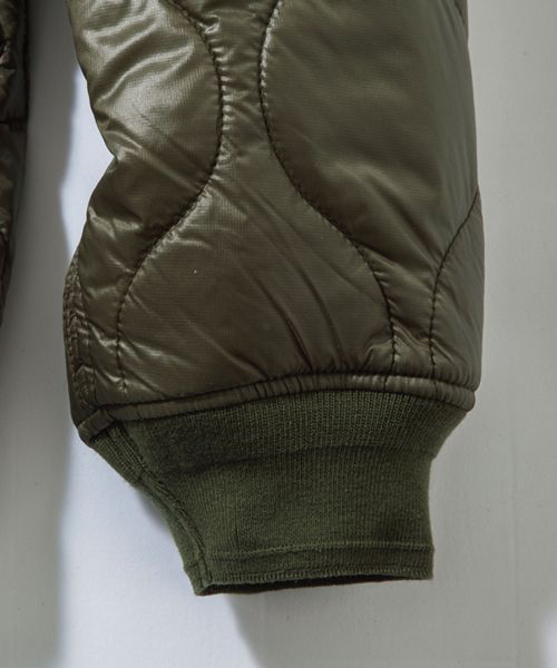 68&brothers（シックスティエイトアンドブラザーズ）の「x PROPS STORE Quilting Coach Jkt（ブルゾン・メンズ・ブラック/オリーブ・LARGE/MEDIUM/SMALL/X-LARGE）」の4枚目の写真