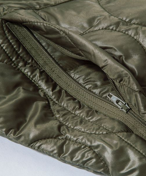 68&brothers（シックスティエイトアンドブラザーズ）の「x PROPS STORE Quilting Coach Jkt（ブルゾン・メンズ・ブラック/オリーブ・LARGE/MEDIUM/SMALL/X-LARGE）」の5枚目の写真