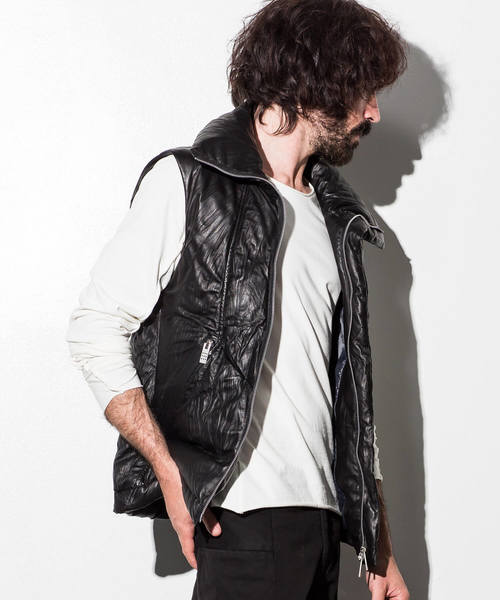 CDM BY CARPEDIEM（シーディーエムバイカルペディエム）の「CDM BY CARPEDIEM(シーディーエム バイ カルペディエム)シープレザーダウンベスト（ダウンベスト・メンズ・ブラック・SMALL/MEDIUM/LARGE）」の4枚目の写真