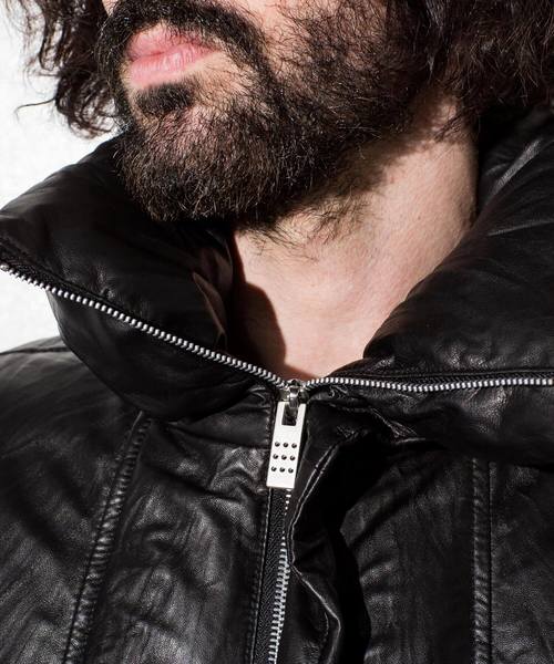 CDM BY CARPEDIEM（シーディーエムバイカルペディエム）の「CDM BY CARPEDIEM(シーディーエム バイ カルペディエム)シープレザーダウンベスト（ダウンベスト・メンズ・ブラック・SMALL/MEDIUM/LARGE）」の6枚目の写真