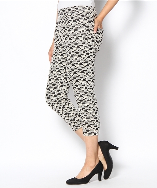 JOURNAL STANDARD（ジャーナルスタンダード）の「☆カットジャガード　タックパンツ #（その他パンツ・レディース・ブラック/ブラックミックス/ブラック系その他・38/36/40）」の4枚目の写真