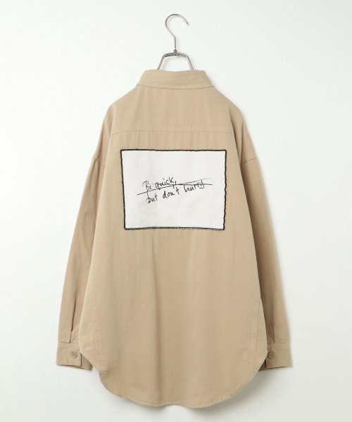 VENCEEXCHANGE（ヴァンスエクスチェンジ）の「バックパッチミリタリービッグシャツ（シャツ/ブラウス・レディース・ブラック/オリーブ/ベージュ・M）」の2枚目の写真