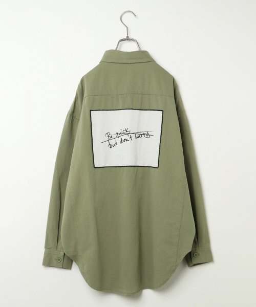 VENCEEXCHANGE（ヴァンスエクスチェンジ）の「バックパッチミリタリービッグシャツ（シャツ/ブラウス・レディース・ブラック/オリーブ/ベージュ・M）」の12枚目の写真