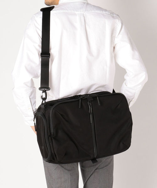 Aer(エアー)の「Aer: GYM DUFFLE 2(ショルダーバッグ・メンズ・ブラック/グレー・ONE SIZE)」の6枚目の写真
