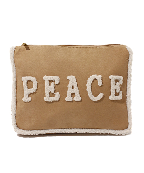 laule'a sunny side store(ラウレアサニーサイドストア)の「フェイクムートンメッセージクラッチBAG(クラッチバッグ・レディース・A/E/F/D/C/B・FREE)」の3枚目の写真