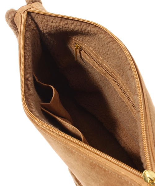 laule'a sunny side store(ラウレアサニーサイドストア)の「フェイクムートンメッセージクラッチBAG(クラッチバッグ・レディース・A/E/F/D/C/B・FREE)」の11枚目の写真