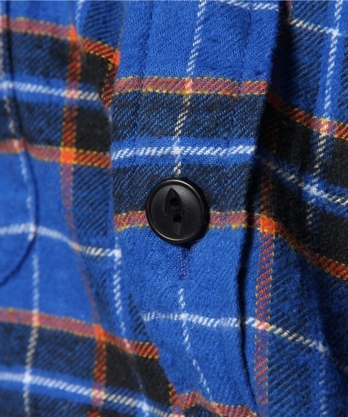 green label relaxing（グリーンレーベルリラクシング）の「NEL NEP CHECK ワークシャツ（シャツ/ブラウス・メンズ・レッド/ダークグリーン/コバルトブルー・SMALL/MEDIUM/LARGE/X-LARGE）」の12枚目の写真