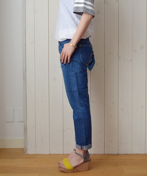 SHIPS for women（シップスフォーウィメン）の「LEE:スリムテーパードデニム◇（デニムパンツ・レディース・インディゴブルー・MEDIUM/SMALL/X-SMALL）」の3枚目の写真